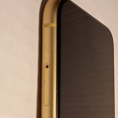 Apple iPhone XR 64GB Yellow 12MP Smartphone FOR PARTS/NOT WORKING