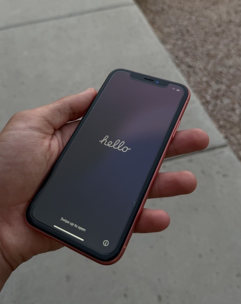 iPhone XR 128 GB Coral | Good Condition | Unlocked