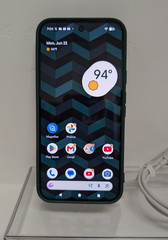 Google Pixel 9 Pro XL – 128 GB – Hazel – Unlocked *GREAT* Condition w/EXTRAS