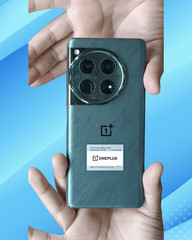 OnePlus 12 512GB Flowy Emerald Unlocked Dual SIM+ eSIM (CPH2583) Excellent