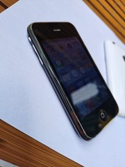 100% working Apple iPhone 3GS 32GB 16GB 8GB White Black (Unlocked) A1303 (GSM)