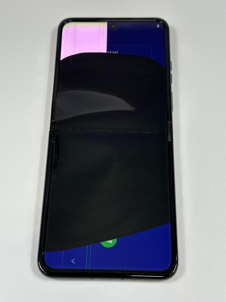 Motorola Razr (2024) XT2453-3 Koala Gray (Unknown) – Broken