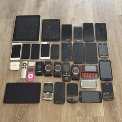 Lot Of Mixed Smartphones Tablets Apple iPhone iPad Samsung Motorola LG UNTESTED
