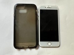 Apple iPhone 8 – 64GB – Silver (Unlocked) A1863 