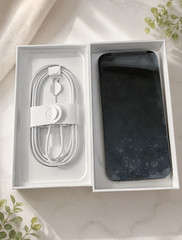 Apple iPhone 16 Pro Max – 512 GB – White Titanium (Unlocked)