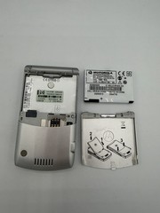 Motorola RAZR V3 Silver Flip Cell Phone Turns On When Plugged In. Read Desc. O