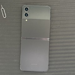 Samsung Galaxy Z Flip 4 256GB Gray SM-F721U (AT&T) Reduced Screen Defect VW3889