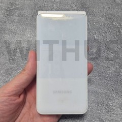 [CLEARANCE] Samsung Galaxy Folder2 32G SM-G160N Unlocked LTE 2021.ver_White