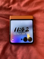 Motorola Razor 2024 Unlocked 256GB Model XT2453-3 Orange Color