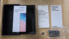 Samsung Galaxy S10 128 GB Prism Black (Verizon) Phone Great Condition