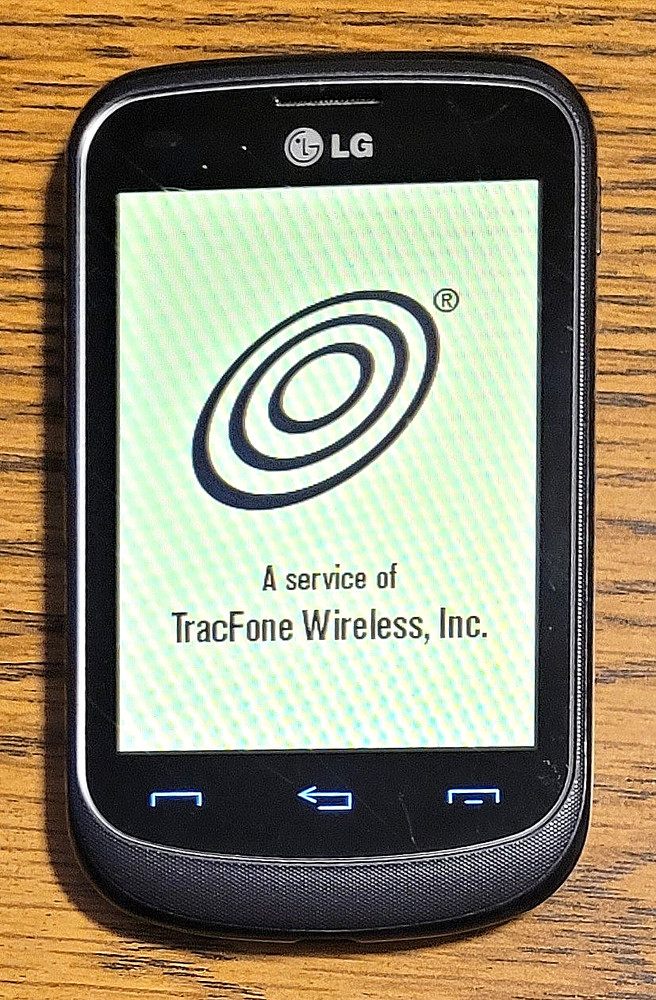 LG 305C / LG305C – Black and Gray ( TracFone ) Very Rare CDMA Cellular Phone