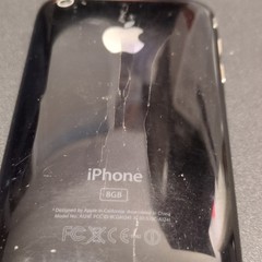 Apple iPhone 3G 8GB Black GSM 3.5in 2MP Wi-Fi GPS Bluetooth A1241