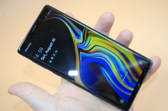 Samsung Galaxy Note 9 SM-N960U 128GB Midnight Blue (Locked & Cracked Screen)