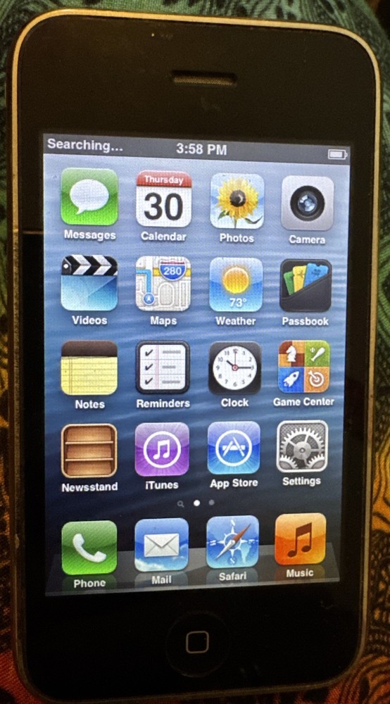 Apple iPhone 3GS 16GB Black (AT&T) A1303 (GSM) Fast Ship Good Used Cracked Issue