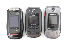 Assorted Verizon Flip Phones
