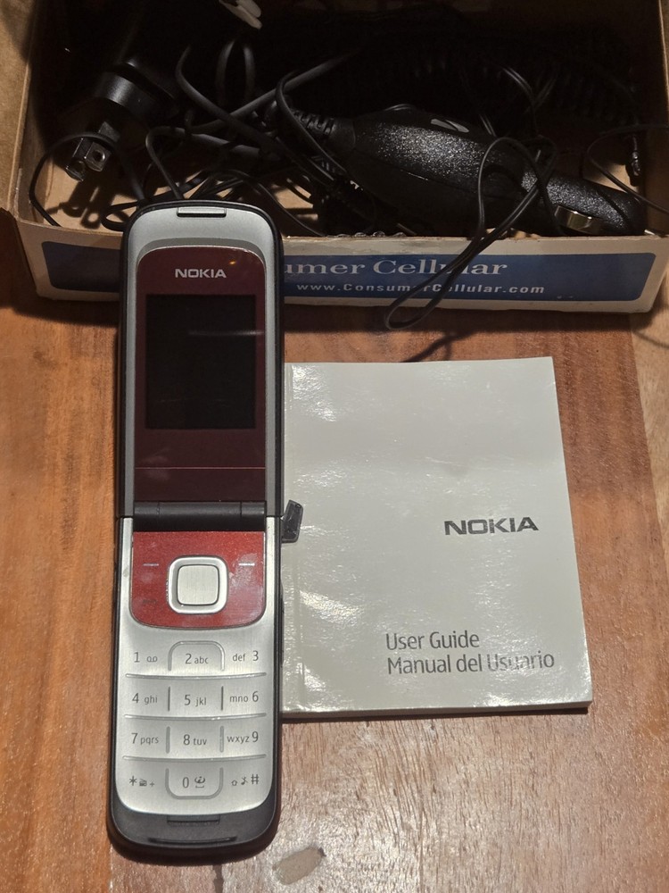 Original Nokia 2720 Foldable 1.3 Megapixel 2G Unlocked Music Phone Wirh Extras
