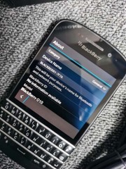 BlackBerry Q10 – Unlocked 3.1″ 8MP 4G 16GB GPS Bluetooth Cellphone