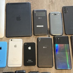 Lot Of Mixed Smartphones Tablets Apple iPhone iPad Samsung Motorola LG UNTESTED