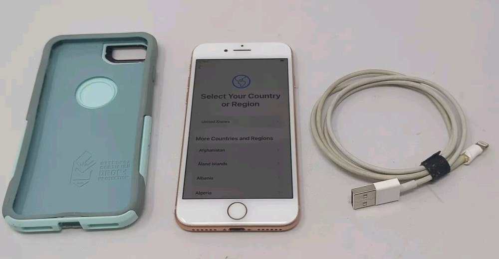 Apple iPhone 8 – 64GB Rose Gold GSM/CDMA (Factory Unlocked) smartphone +Otterbox