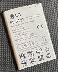 LG G4 H811 Metallic Gray (Unlocked) Smartphone – Cracked Screen – Won’t Turn On