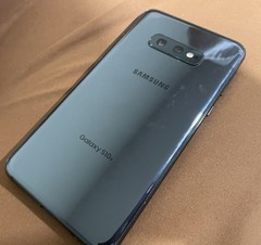 Samsung S10e Unlocked CARRIER PLEASE READ FIRST