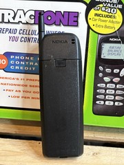 Nokia 918 TracFone Vintage- No Cords, Untested