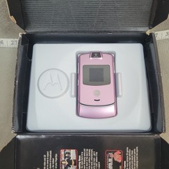 Motorola RAZR V3m Pink Verizon Flip Phone Original Box Manual Bundle Works Rare