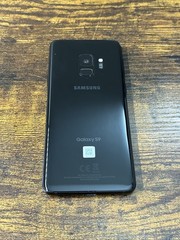 Samsung Galaxy S9 64GB Black SM-G960U Unlocked Smartphone Clean IMEI