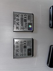 Lot of x2 Walkman W995 Phones with M2 Memory Chips: Read Description!!