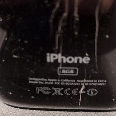 Apple iPhone 3G 8GB Black GSM 3.5in 2MP Wi-Fi GPS Bluetooth A1241