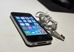 Apple iPhone 4 16GB Unlocked (Black)