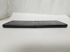 Samsung Galaxy Z Flip3 5G 128GB Black SM-F711U (AT&T Only) Damaged zD3021