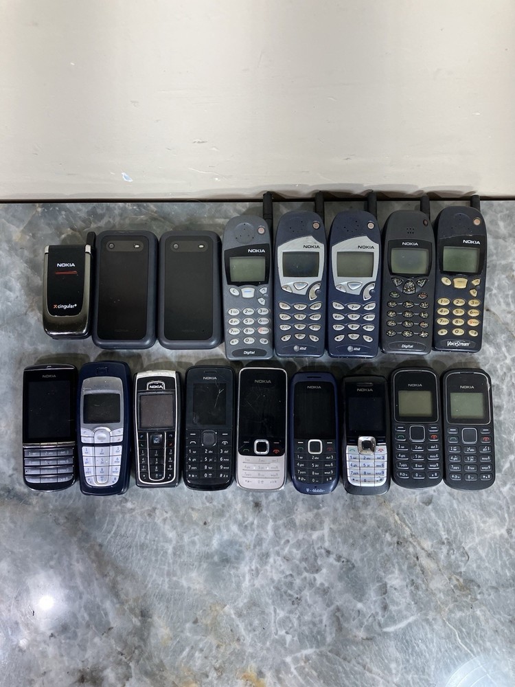 Lot of 17 Nokia 2G Cell Phones 6010 113 2730c 2610 51xx Series Untested