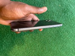 Apple iPhone 11 Pro – 64GB – Space Gray (Sprint) A2160 (CDMA + GSM)