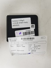 Samsung Galaxy Z Flip3 5G 128GB Black SM-F711U (AT&T Only) Damaged zD3021
