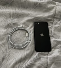 iPhone SE (2nd Generation) Unlocked 64gb Black