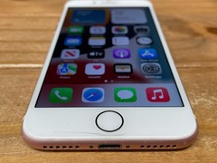 Apple iPhone 7 – 32GB – Rose Gold (Unlocked) A1660 – Works – C Grade – 76% Bat.