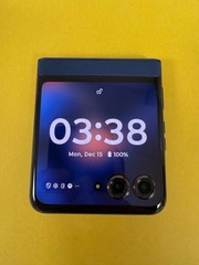 Motorola Razr 2025 – 256GB – XT2553-3 – Sea (Boost Mobile) Average Condition
