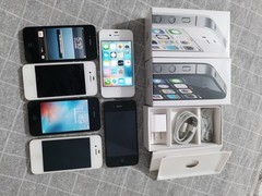 Apple iPhone 4/4s -8GB 16 GB 32GB 64GB – Black/White (Unlocked)
