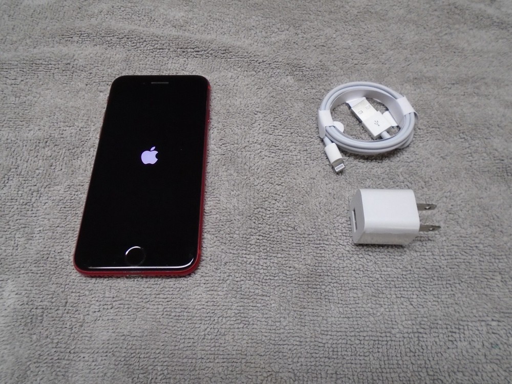 Apple iPhone SE 2nd Generation, 64gb, Red, Carrier Unlocked, Excellent!!!!