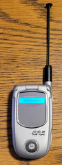 Motorola i730 – Silver and Gray ( Nextel ) iDEN Flip Phone – 00:00:00 Talk Time