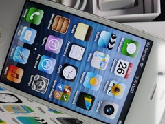 Apple iPhone 4s 8/16/32/64GB Black/White UNLOCKED – Working Grade