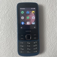 Unlocked Nokia 225 4G 2.4″ QVGA LCD 64MB FM Radio Dual SIM Feature Mobile Phone