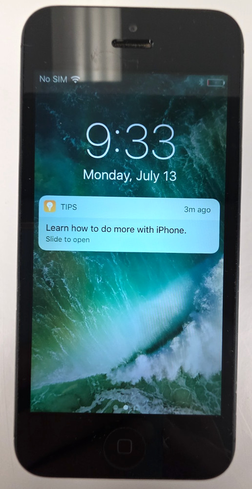 Apple iPhone 5| 4″| 640 x 1136px| A6| iOS 10.3.4| Black/Slate| White/Silver