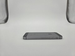Apple iPhone SE – Silver – A1662 – 8MP Camera – Lightning