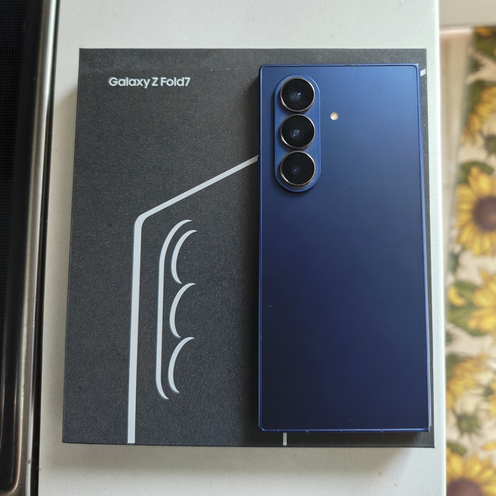 Samsung Galaxy Z Fold7 512GB 12GB 5G Factory Unlocked Blue Foldable