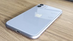 Apple iPhone 11 Unlocked- 64/128/256 GB Boxed With Accessories Random Color
