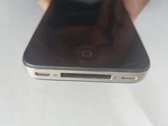 Apple iPhone 4s – 8GB – White (Unlocked) A1387 (CDMA + GSM) (CA)