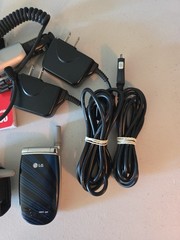 Lot Of 2 LG Verizon Flip Mobil Cell Phone VX3300 Blue Stripes & VX3400 – Working