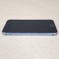 Apple iPhone 5s 16 GB A1533 ME296 C/A Space Gray 88% BH Cracked Display Unlocked